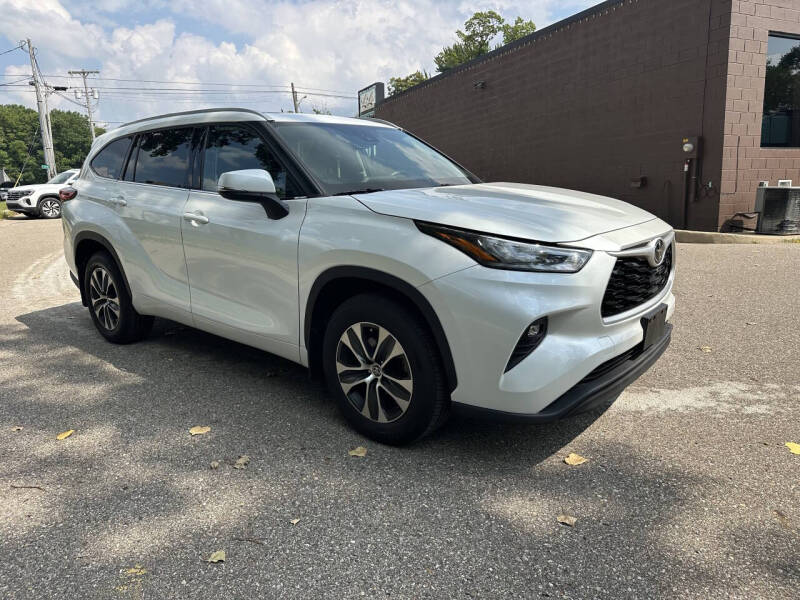 2022 Toyota Highlander XLE
