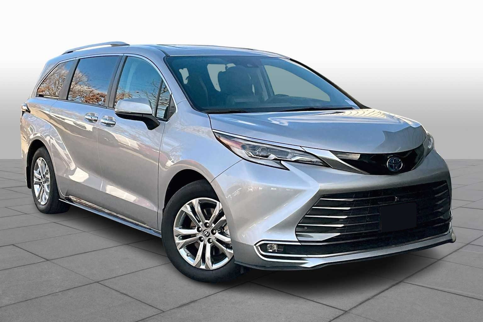 2022 Toyota Sienna Platinum AWD